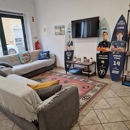 Wolley - Peniche Guesthouse 2 ภายนอก รูปภาพ