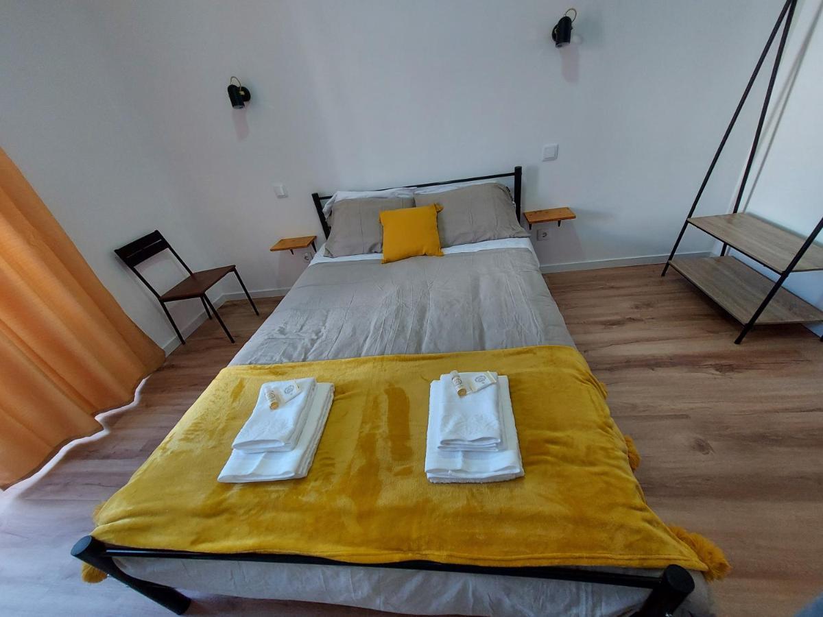 Wolley - Peniche Guesthouse 2 ภายนอก รูปภาพ