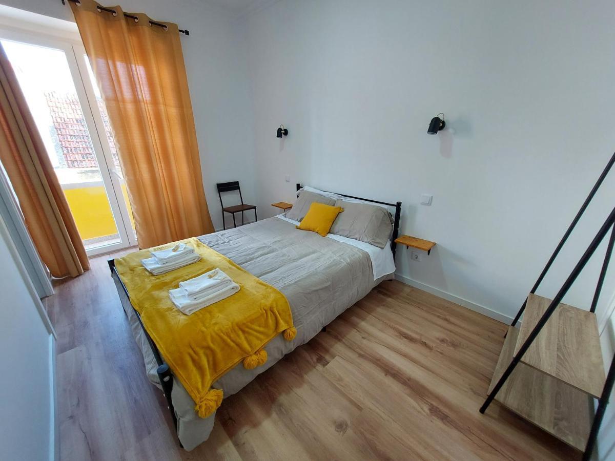 Wolley - Peniche Guesthouse 2 ภายนอก รูปภาพ