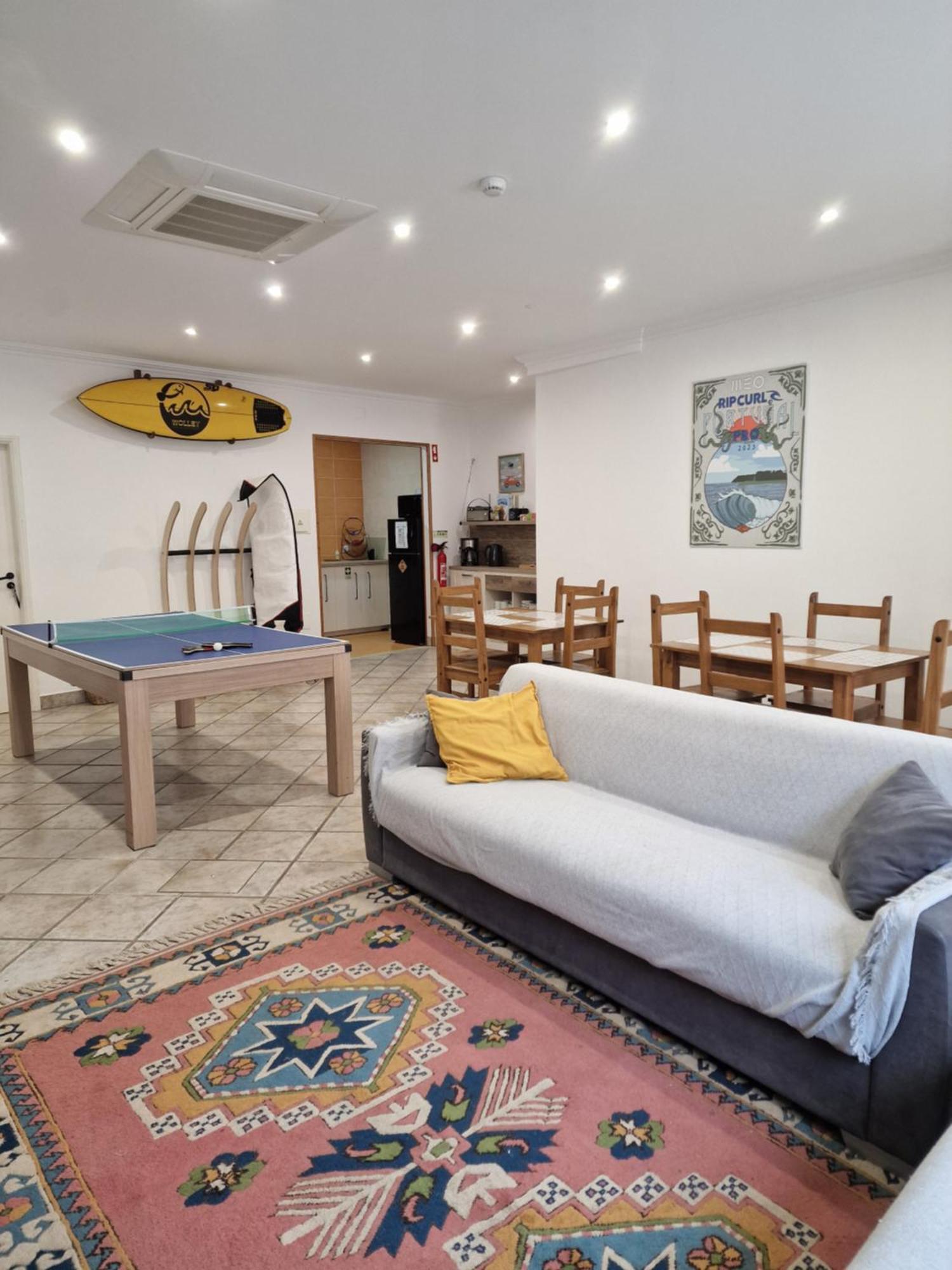 Wolley - Peniche Guesthouse 2 ภายนอก รูปภาพ