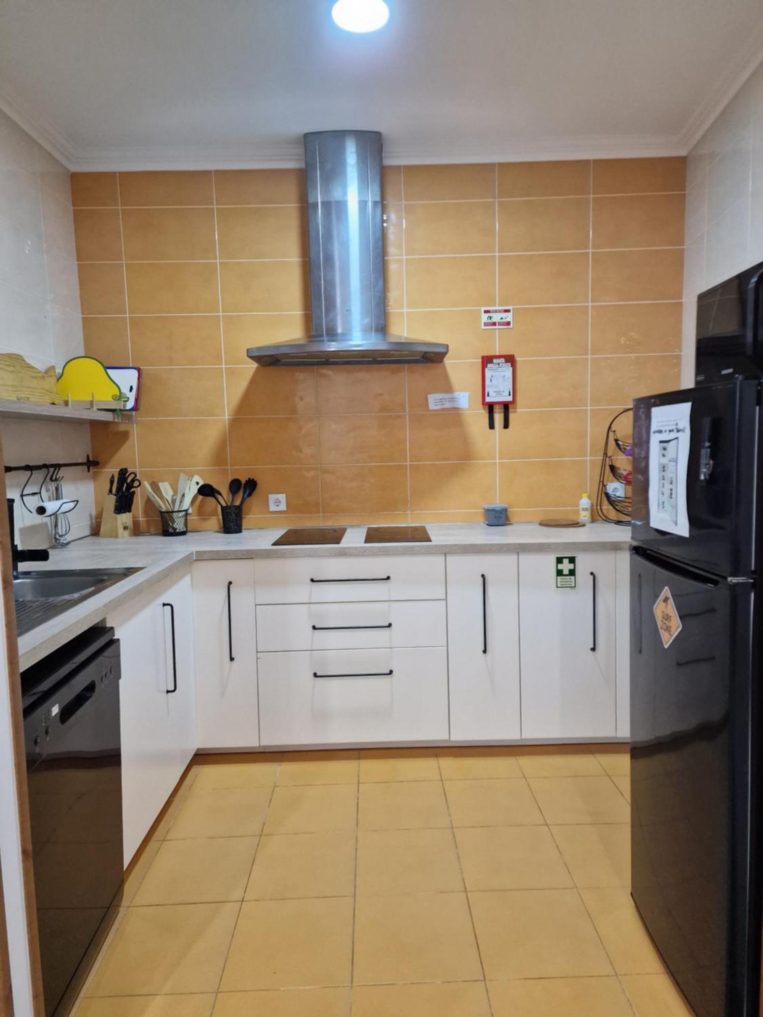Wolley - Peniche Guesthouse 2 ภายนอก รูปภาพ